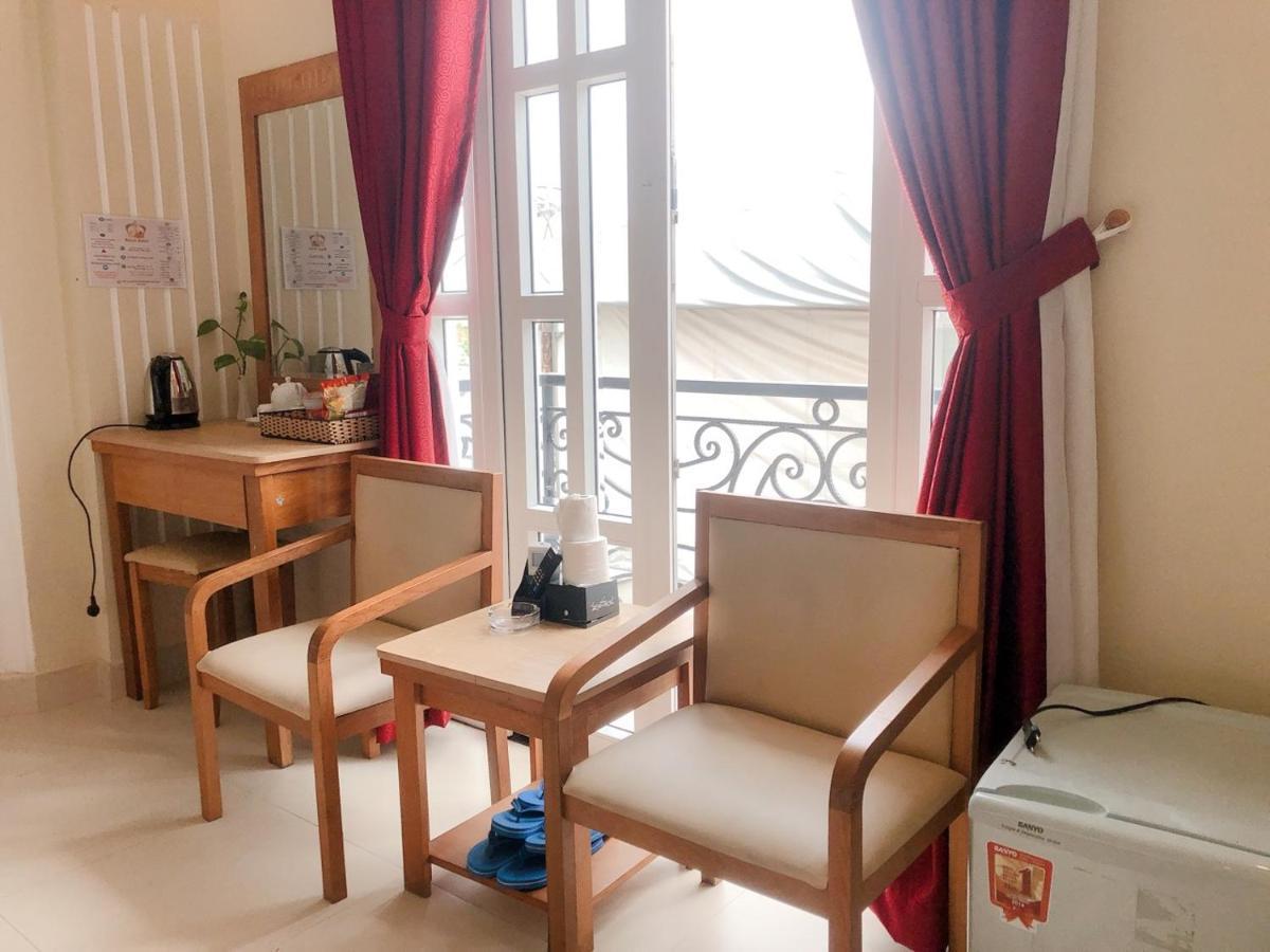 Royal Hotel Хошимин Екстериор снимка